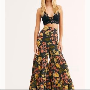 Free people tiered floral wide leg pants sz x-small